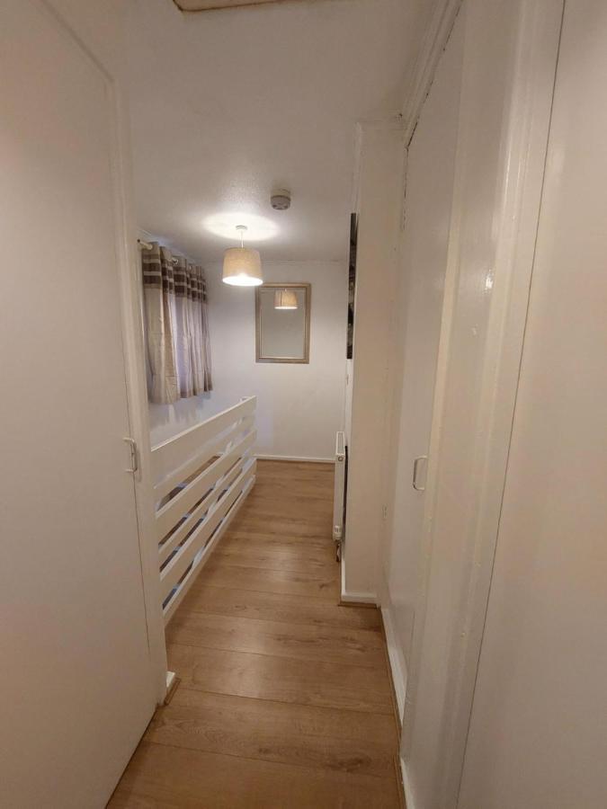 Lovely 2-Bed House In The Heart Of Woodhouse Leeds Leeds  Exterior foto